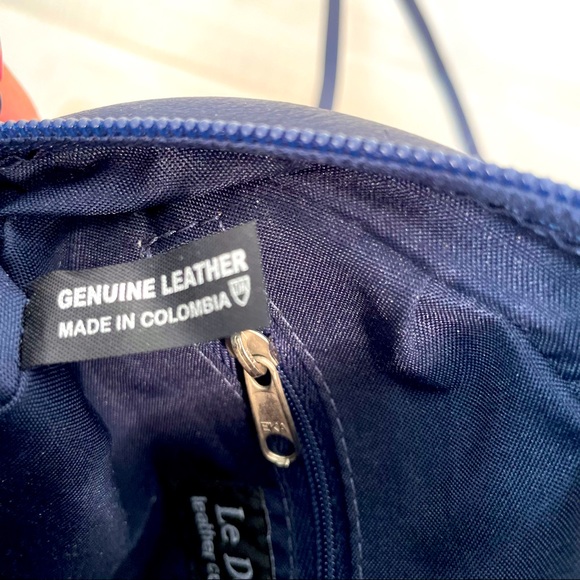 LeDonne Navy Blue Canteen Leather Crossbody Bag - Picture 6 of 6